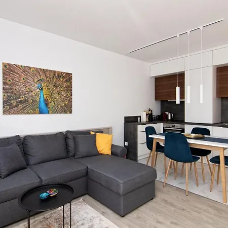 Διαμέρισμα Greek Quarter Flat Two Br Next To Sea Garden Βάρνα