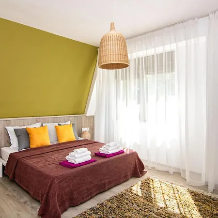 Greek Quarter Flat Two Br Next To Sea Garden * Warna